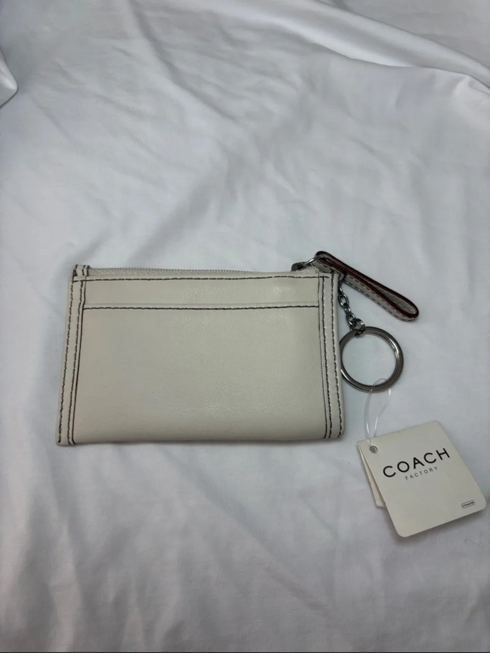 NWT Coach Cream Leather Zip Card Case with Key Ring - Picture 3 of 5